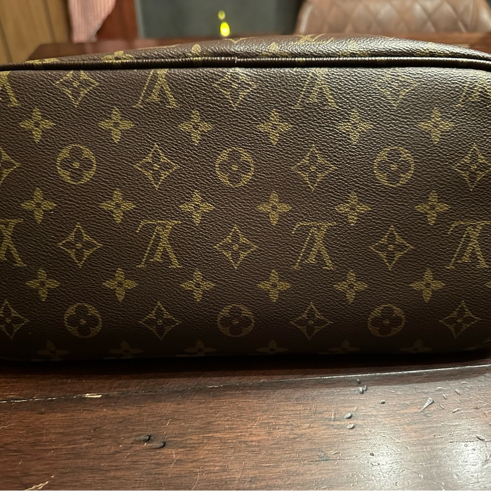 Louis Vuitton Brown Monogram Tote Bag - Picture 11 of 12